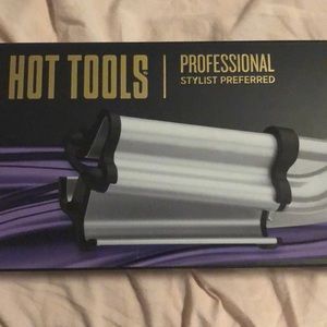 NEVER USED BOX INCLUDED Hot Tools Deep Waver
